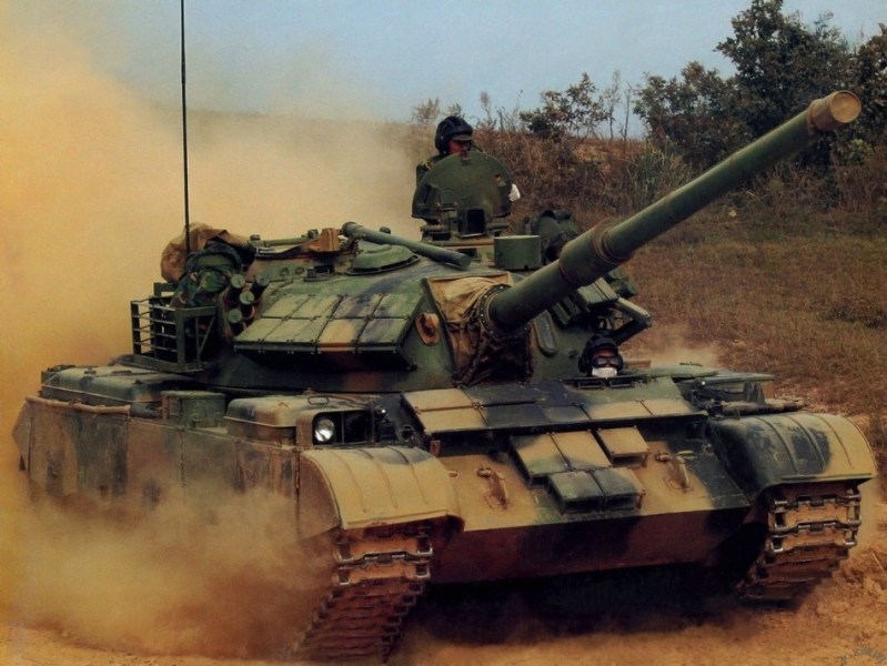 　火車上59式坦克密密麻麻。