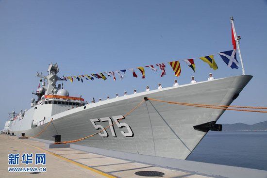 　圖為新服役的中國(guó)海軍岳陽(yáng)艦。
