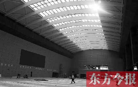 作為高鐵鄭州東站最重要的配套工程，鄭州綜合交通樞紐公路客運(yùn)站的裝修工作即將完成，預(yù)計(jì)今年9月底與鄭州