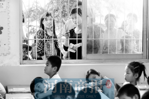 家長們都想讓孩子上個好學(xué)校、好班級，但也應(yīng)根據(jù)實際情況，選擇最合適的