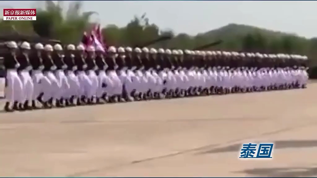 那些年摩托、樹人、斧頭兵上演的有趣閱兵式