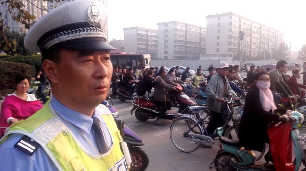 上班表情：1逗2羞3怕 你是哪個？