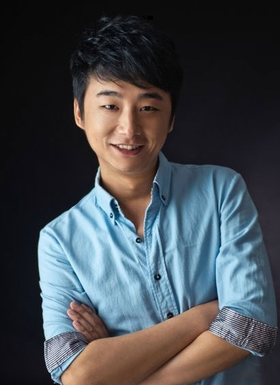 河南人民廣播電臺、搜狐體育首席特邀足球評論員