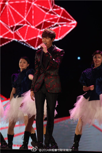 圖片來(lái)源：馬年央視春晚官方微博