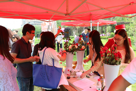 號(hào)牌、玫瑰一個(gè)不能少