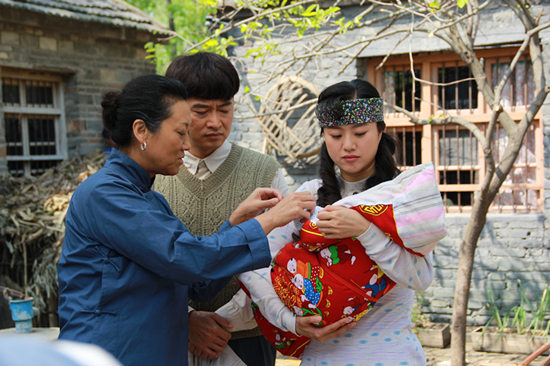 《俺娘田小草》劇照