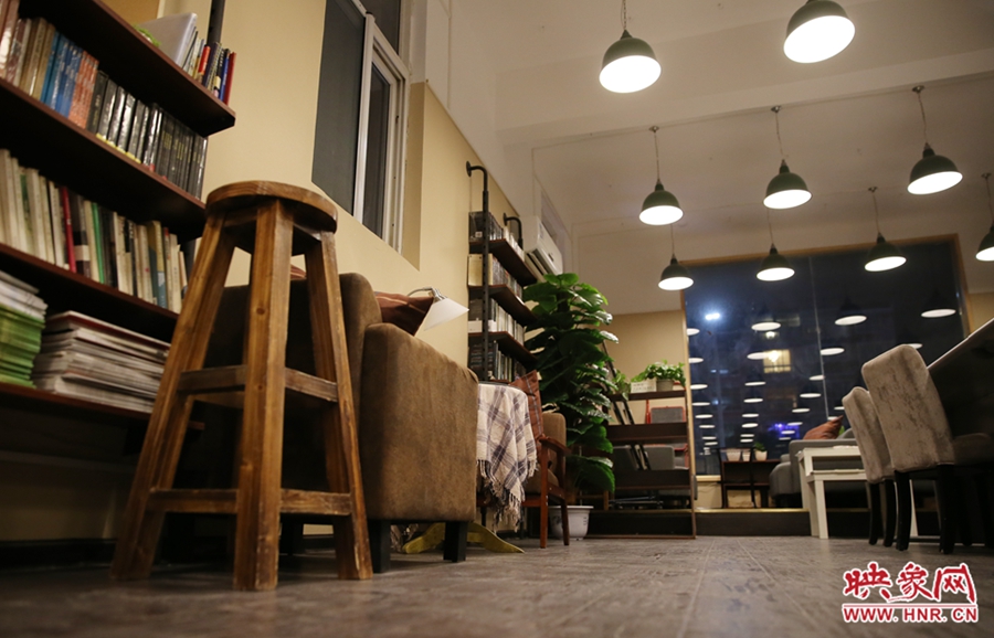 書(shū)店內(nèi)的裝飾。