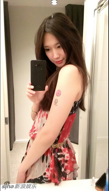 有顏有胸！日本變性美女性感迷人走紅網(wǎng)絡