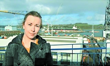 娜塔莎·史密斯在開(kāi)羅采訪總統(tǒng)大選